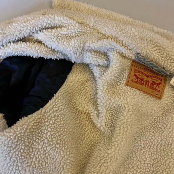 Levi's Shearling Denim Trucker Jacket, Women's Small, Light Distressed Blue - Picture 5 of 5